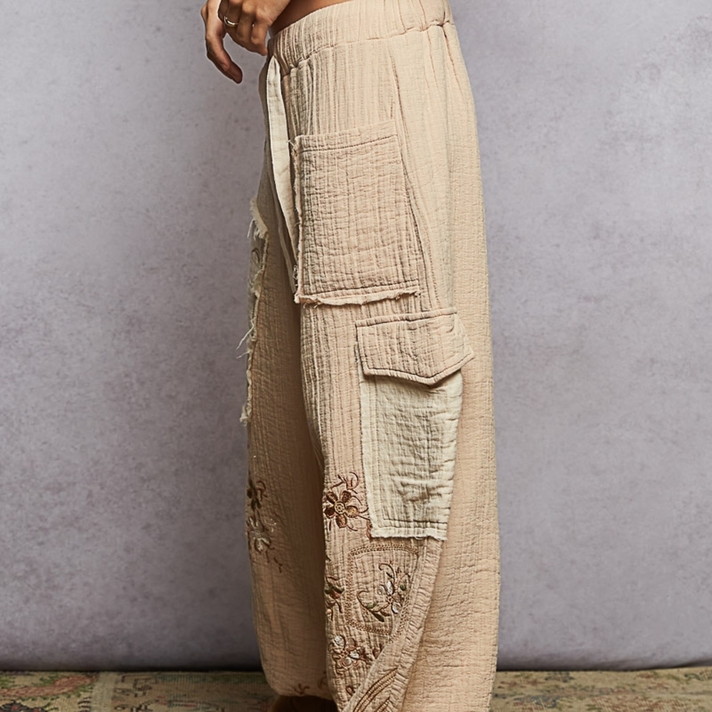 096  POL "Brown-Eyed Daisy" Embroidered Wide-Leg Pants - Picture 4 of 6